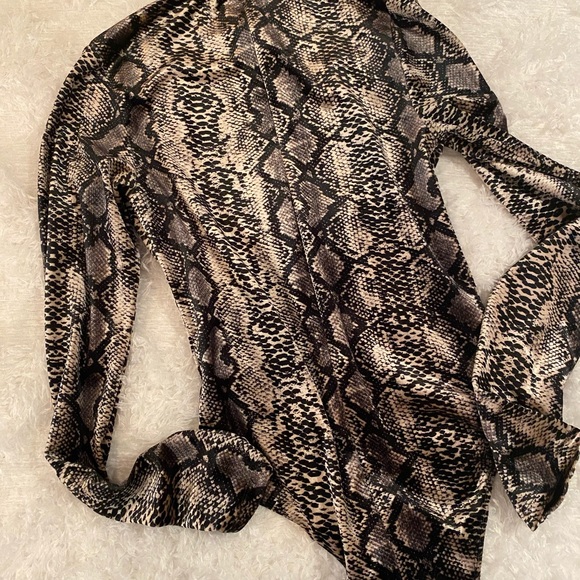 Snakeskin Fashion Nova velvet bodysuit, medium. - Picture 3 of 6